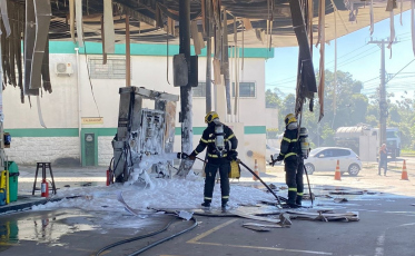 Posto de gasolina pega fogo em Criciúma
