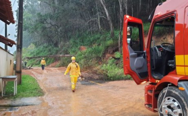 Equipes mobilizadas para atender famílias afetadas pela chuva no estado