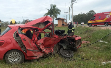 Colisão violenta deixa um morto e dois feridos em Balneário Rincão