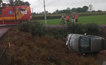 Turvo: criança de três anos fica ferida em colisão entre veículos na SC-285