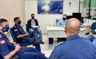 Bombeiros apresentam estudo dos hidrantes de Criciúma à Casan