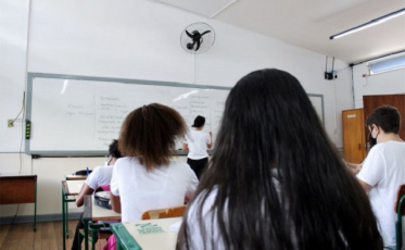 Bolsa Estudante: 60 mil alunos serão beneficiados em SC