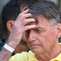 Bolsonaro tem piora renal na UTI e hospital aponta aumento de inflamação