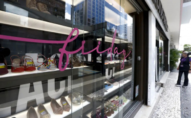 Cartilha dá dicas para não cair em golpes na Black Friday