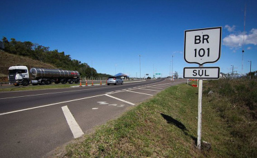 Abaixo-assinado da FIESC prevê triplicação da BR-101