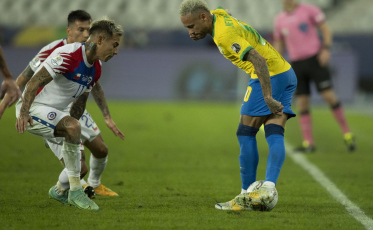 Com novidades na escalação, Brasil enfrenta Chile pelas Eliminatórias