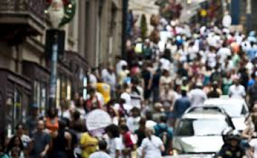 Seis em cada 10 brasileiros se consideram pessoas felizes