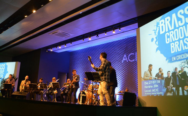 Show da Brass Groove Brasil encanta público na Acic