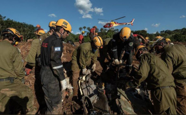Israel manterá auxílio enquanto for útil ao resgate, diz embaixador