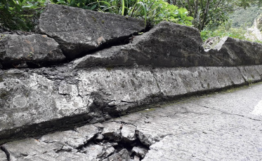 Estrada bloqueada na Serra do Rio do Rastro