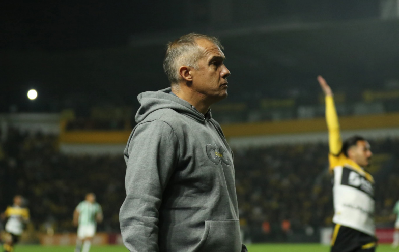 “Time que vai subir”: Baptista banca reação do Criciúma