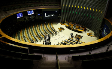 Deputados estão nas últimas horas para trocar de partido