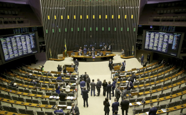 No Plenário, um balanço com os últimos acontecimentos da política (ÁUDIO)