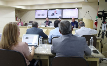 Sete vereadores trocam de partido em Criciúma