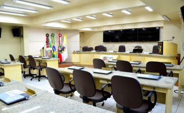 Possíveis irregularidades de ex-prefeito de Criciúma serão analisadas pela Câmara 