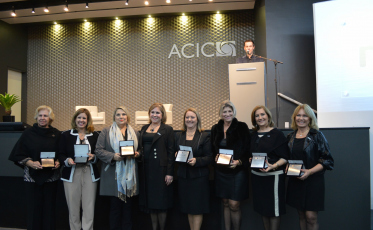 Câmara da Mulher Empresária celebra 20 anos e muda marca