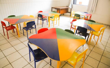 Camas infantis no lugar de colchões nos CEIS 