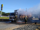 Caminhão pega fogo em Criciúma