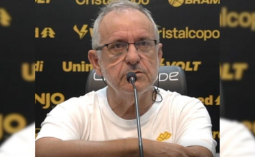 'Os clubes velhacos vão ter que se moldar', diz presidente do Tigre sobre mudanças na Série B