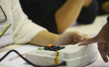 Sem cadastramento biométrico, posso votar em 2018?