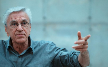 Caetano Veloso se manifesta após ver vídeo de Salvaro