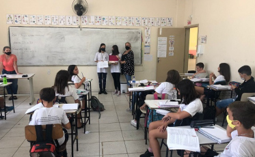 Estudantes lançam projeto “caixinha de absorventes”