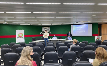 Servidores de Criciúma ajudam a tirar dúvidas sobre o Auxílio Emergencial