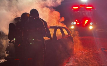 Condutor escapa de incêndio em carro durante viagem em Lauro Müller