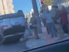 Vídeo: Veículo capota no Centro de Criciúma e mobiliza Polícia Militar