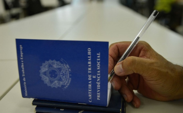 Criação de empregos formais em novembro atinge maior nível desde 2010