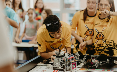Alunos da Escola S de Criciúma participam da etapa nacional de Torneio de Robótica FLL