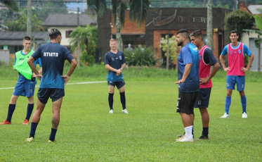 Caravaggio finaliza preparativos para o jogo contra o Guarani