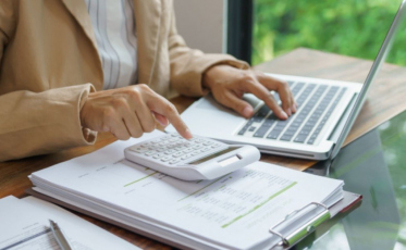 Vale a pena investir AGORA na Petrobras (PETR4) com a alta do petróleo?