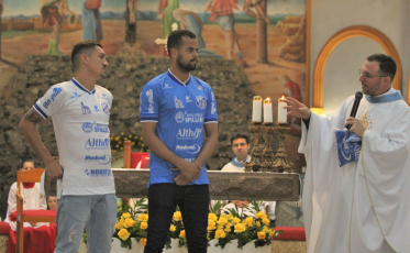 Uniforme do Caravaggio é apresentado em Missa
