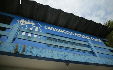 Do amador ao profissional: A estreia do Caravaggio no Campeonato Catarinense