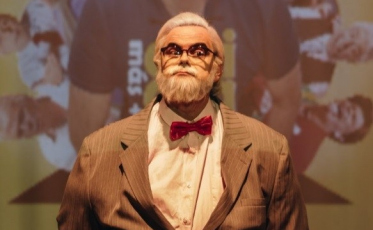 Carioca fecha março no Elias Angeloni