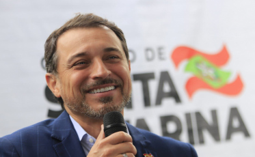 Moisés é o primeiro governador a sair sem aposentadoria vitalícia em SC