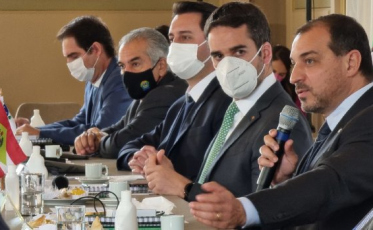 Moisés e governadores de outros três estados debatem planejamento para os próximos 20 anos