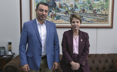 Governador se reúne com ministra para tratar de estiagem