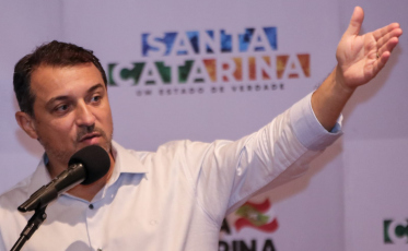 Adelor Lessa: Mais uma conversa entre Moisés e o MDB