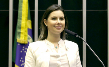 Candidata ao Senado, Carol De Toni defende reformas e mais investimentos para SC