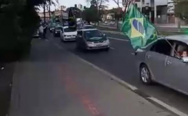 Bolsonaristas fazem manifestação a favor do voto impresso (VÍDEO)