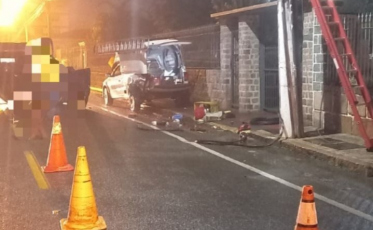 Colisão entre carro e caminhonete deixa dois feridos no Centro de Urussanga