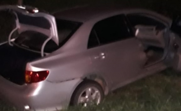 Pai e filho sequestrados, carro levado por bandidos