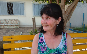 Mais do que materiais, eles precisam que você doe seu tempo