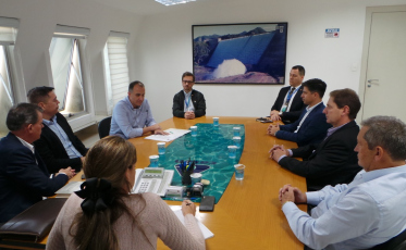 Pedido de adutora é levado para a presidente da Casan