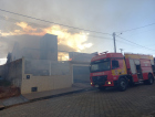 Içara: Incêndio em residência mobiliza bombeiros