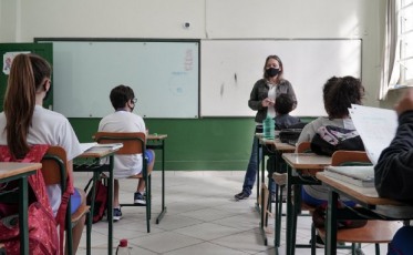 Levantamento detalha dados sobre profissionais da educação