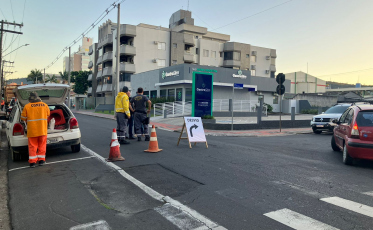 Criciúma: obras de macrodrenagem bloqueiam parte da Rua João Cechinel 