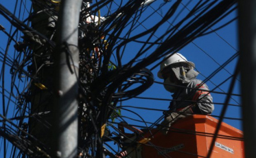 Ciclone: Celesc restabelece 85% do sistema elétrico catarinense